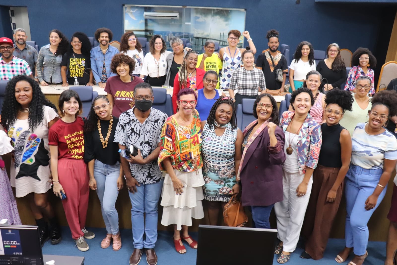 Você está visualizando atualmente Sessão Especial na Câmara de Aracaju debate e encaminha ações para o fortalecimento das mulheres negras na sociedade