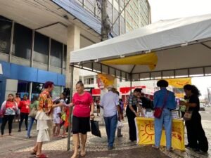 Leia mais sobre o artigo Gabineta itinerante: vereadora Sonia Meire monta tenda no Centro de Aracaju para ouvir a população